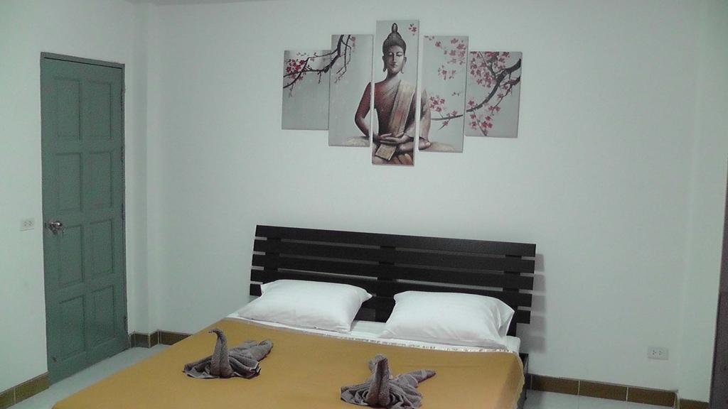 Hotel Feng Shui House Patong Habitación foto